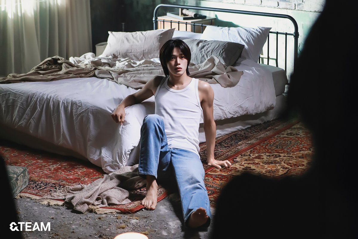 A moment captured by &TEAM's fan