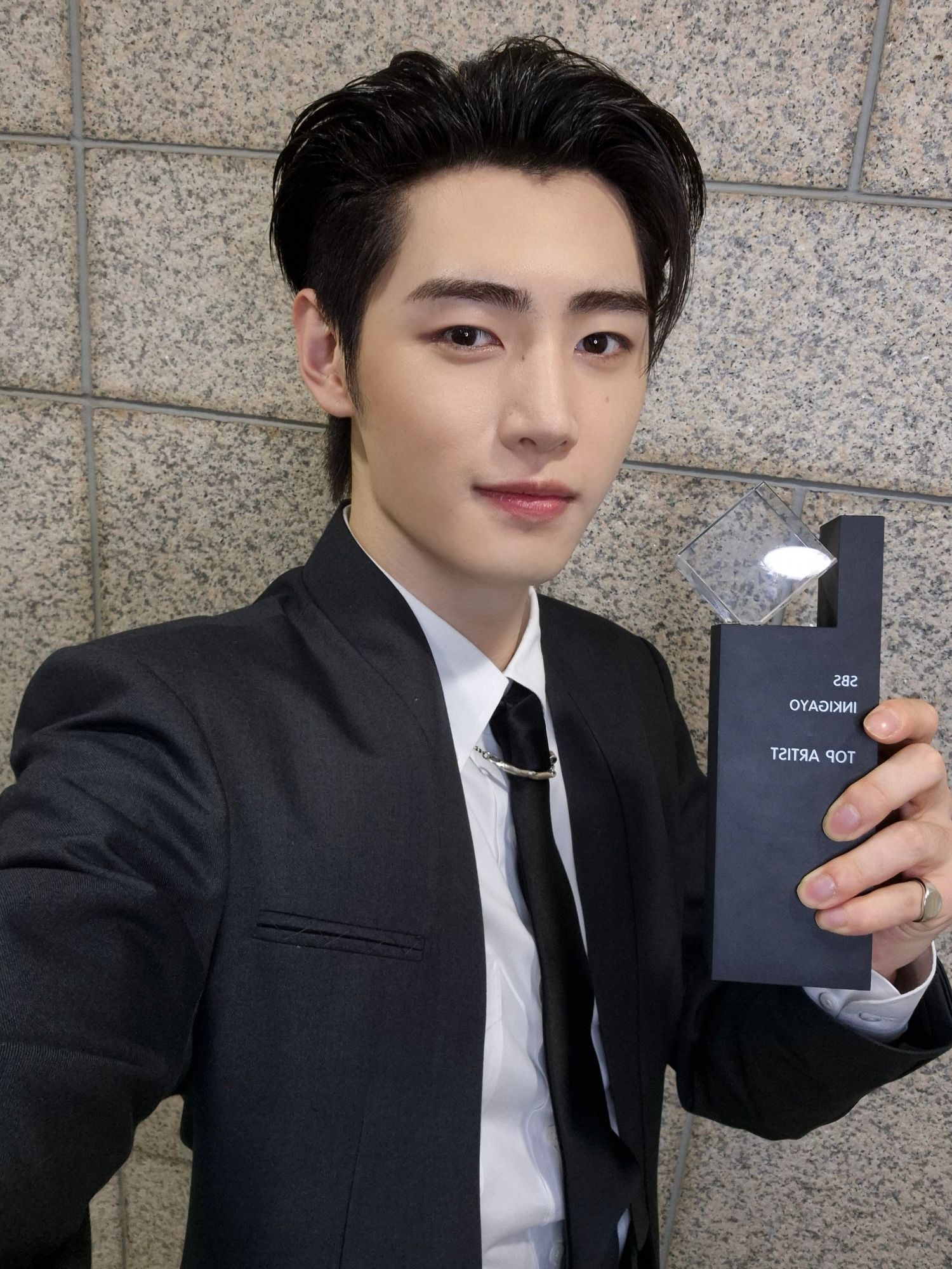 Behind-the-scenes cut of Sunghoon (ENHYPEN)