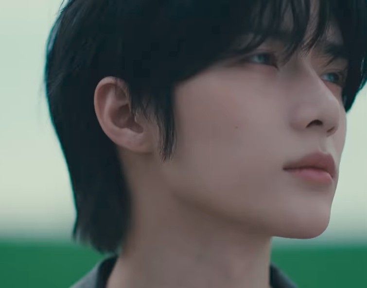 Latest photo of Beomgyu (TOMORROW X TOGETHER)