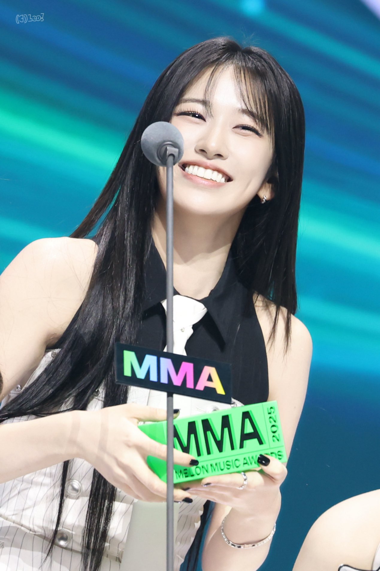 안유진 (IVE)의 비하인드 컷