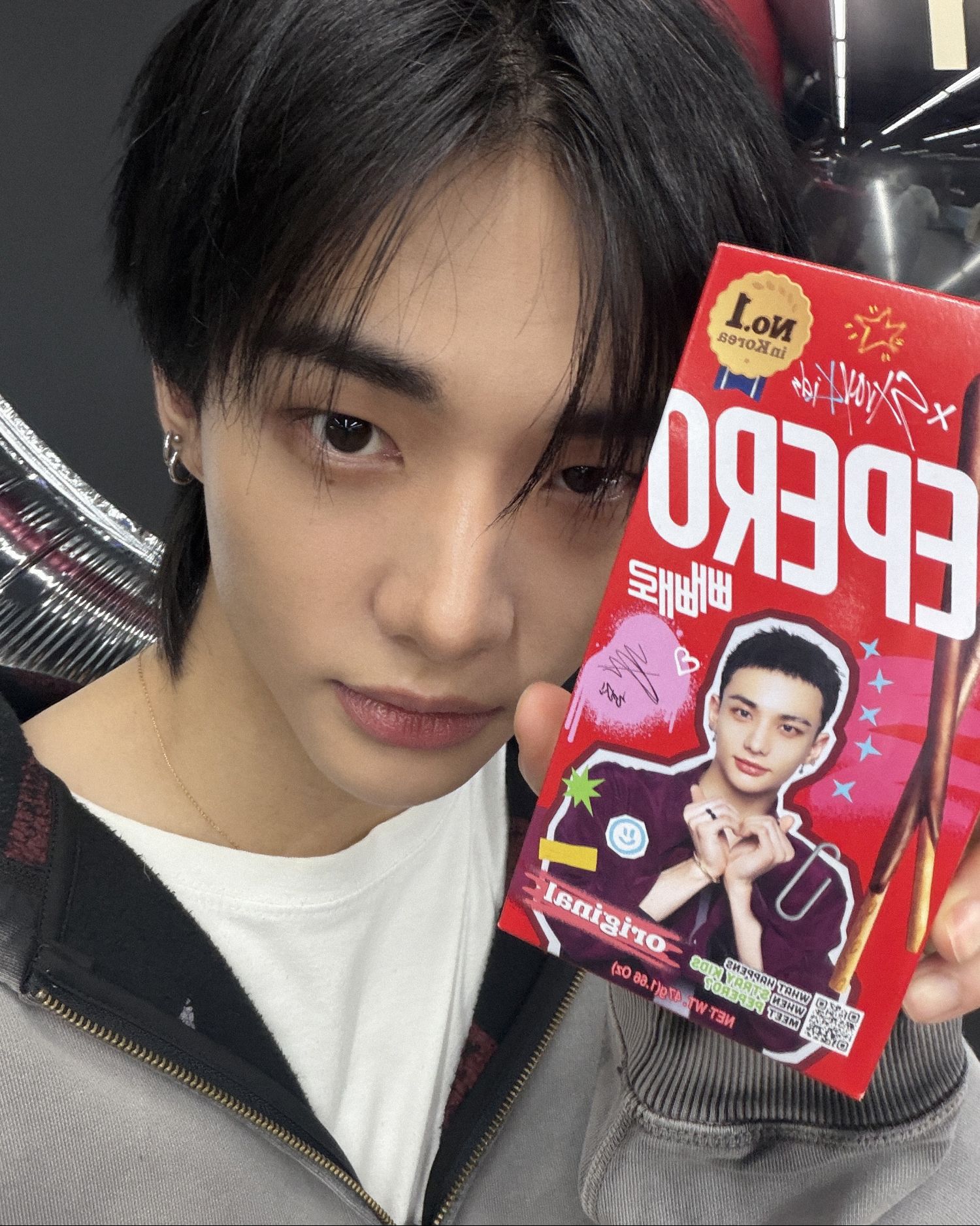 A moment captured by Hyunjin (Stray Kids)'s fan