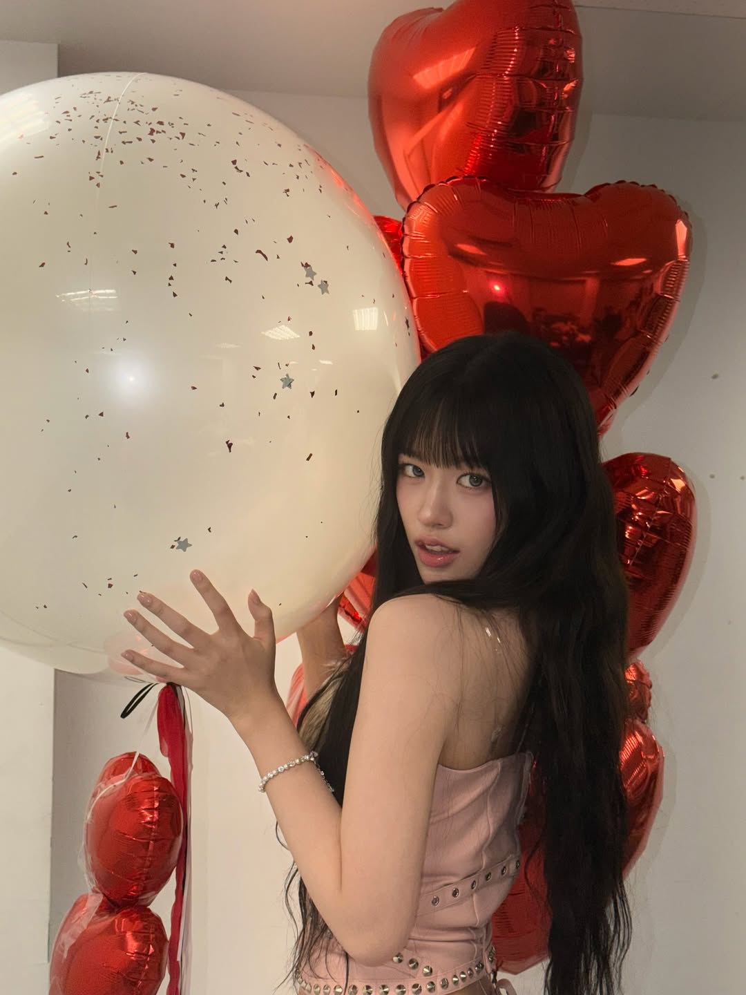 Latest photo of An Yujin (IVE)