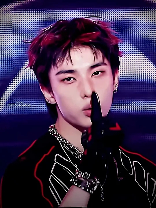 Behind-the-scenes cut of Hyunjin (Stray Kids)