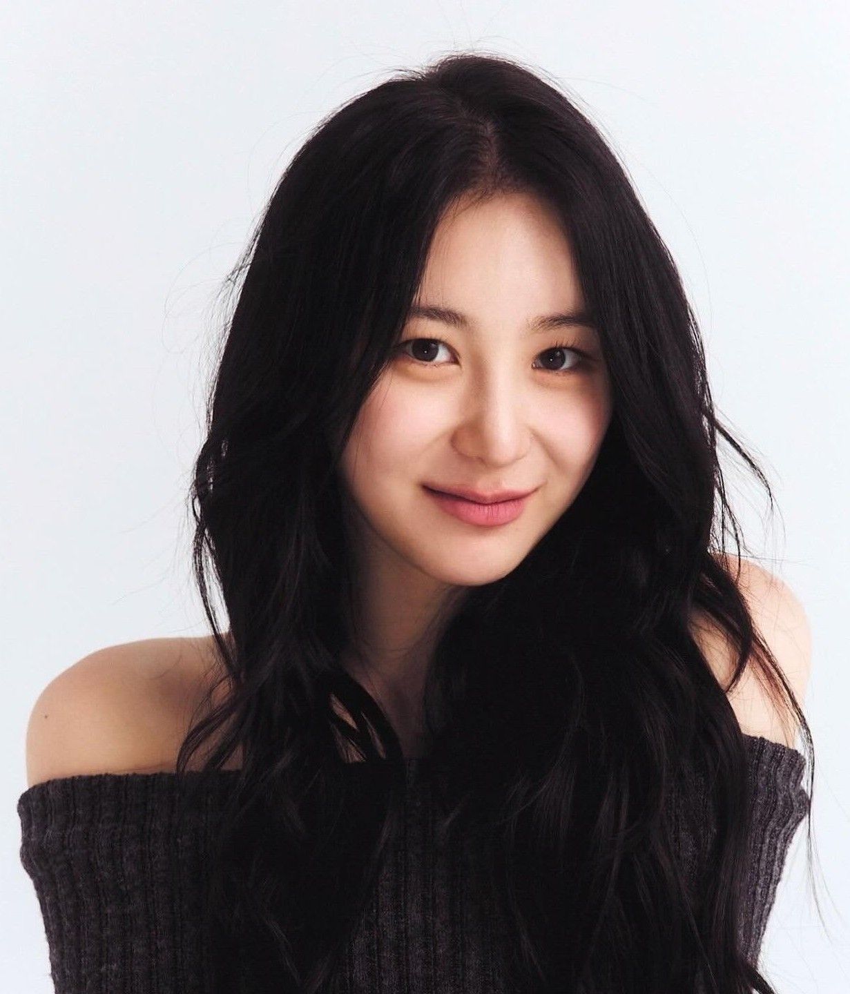 Behind-the-scenes cut of Lee Chaeyeon