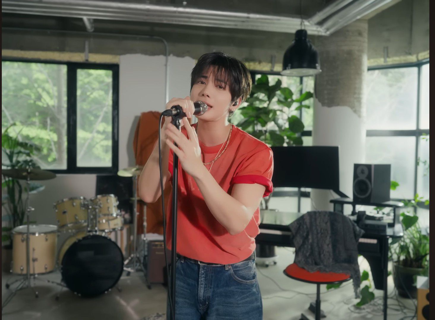 Behind-the-scenes cut of Taehyun (TOMORROW X TOGETHER)