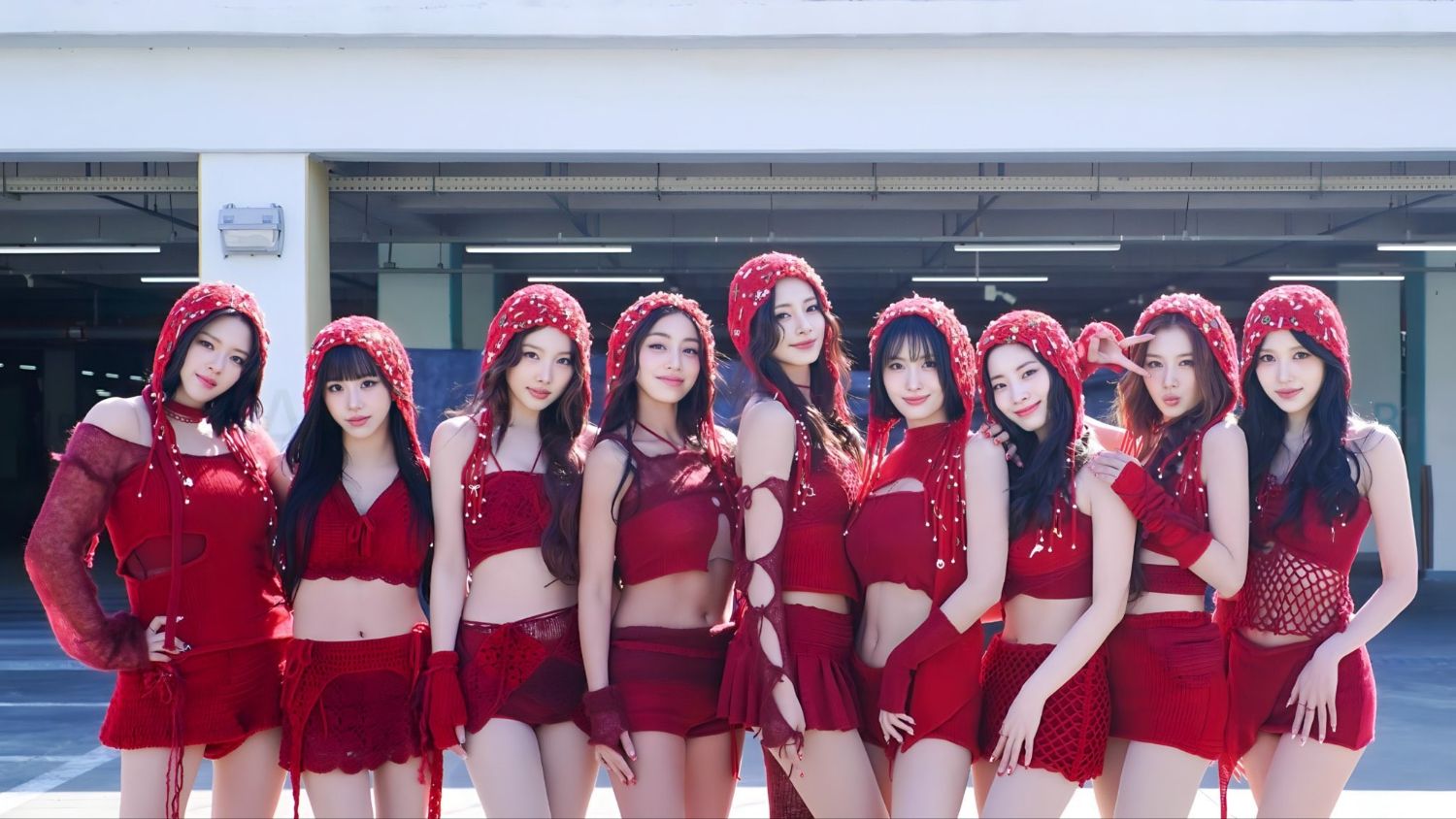 Foto aktivitas terbaru TWICE