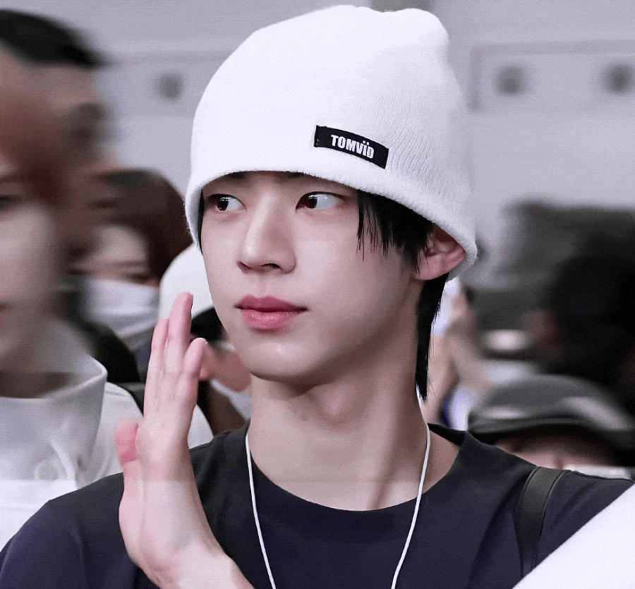 Behind-the-scenes cut of Dohoon (TWS)