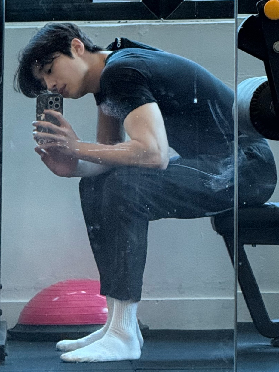 Recent activity shot of Han Seungwoo