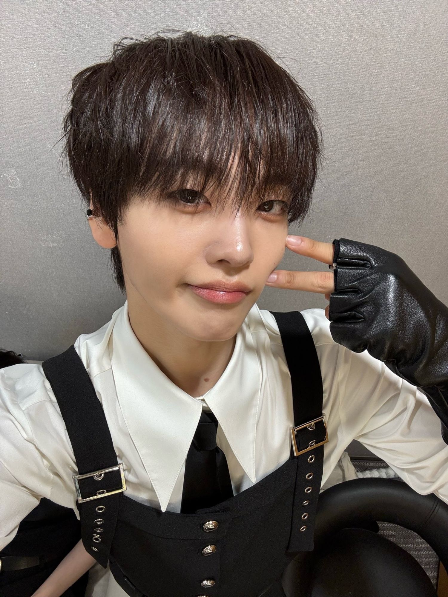 Latest photo of Hyeongjun (CRAVITY)