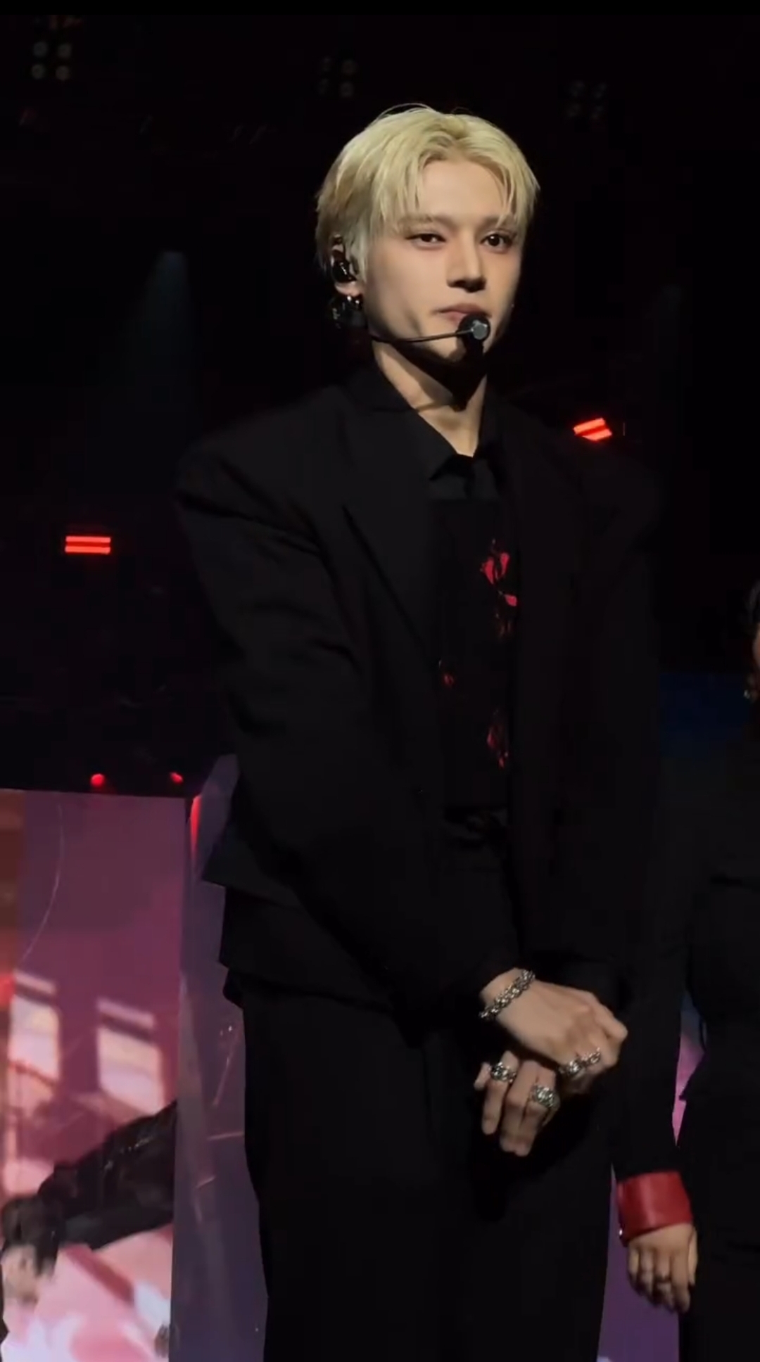 Today's most popular wallpaper in the Wooyoung (ATEEZ) community