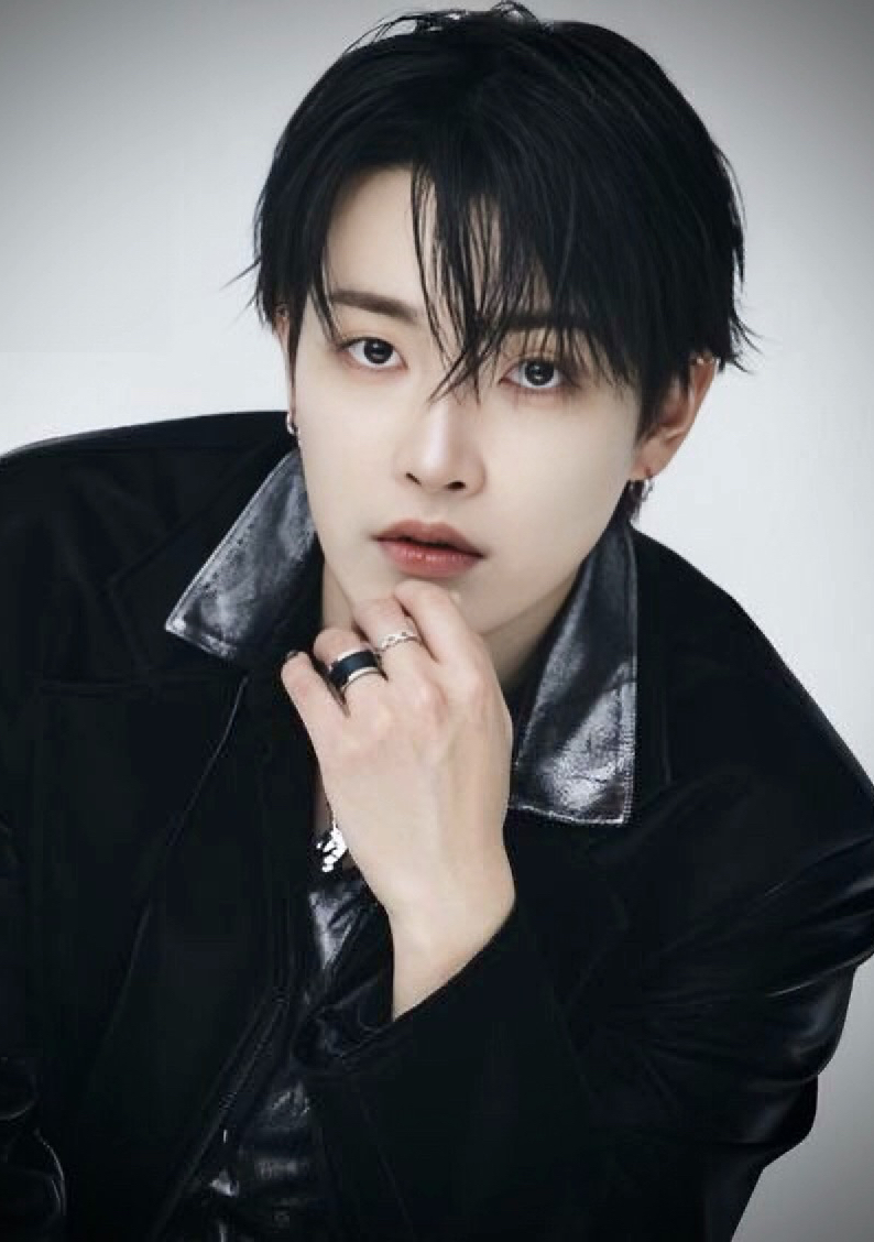 Behind-the-scenes cut of Hongjoong (ATEEZ)