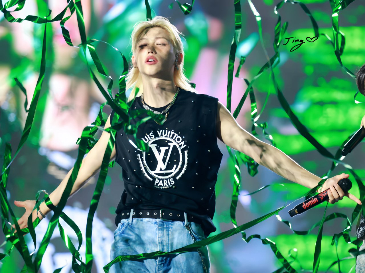 Latest photo of Felix (Stray Kids)