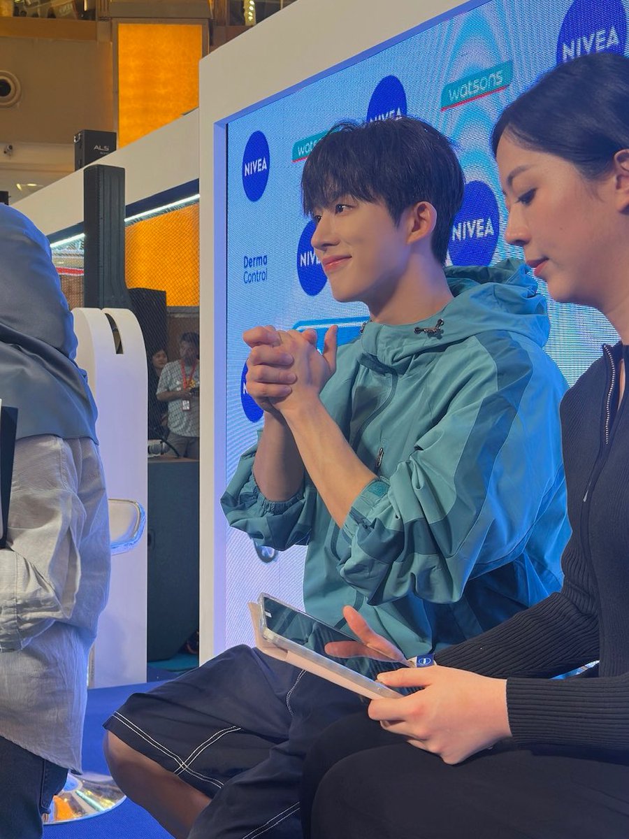 Behind-the-scenes cut of B.I