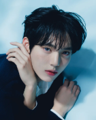 Foto terbaru Han Yujin (ZEROBASEONE)