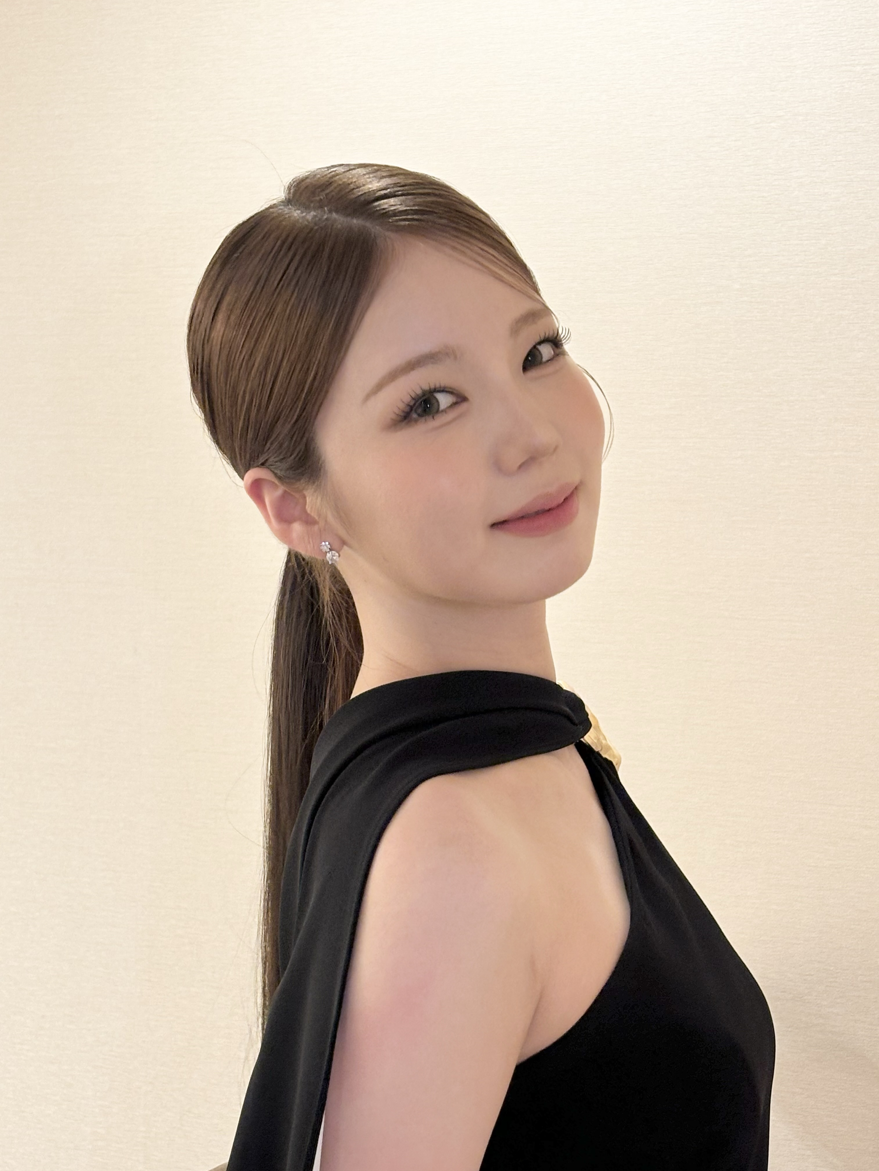 Recent activity shot of Ayaka (NiziU)