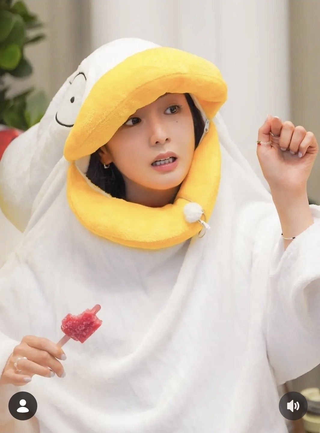 A moment captured by Yoon Bomi (Apink)'s fan