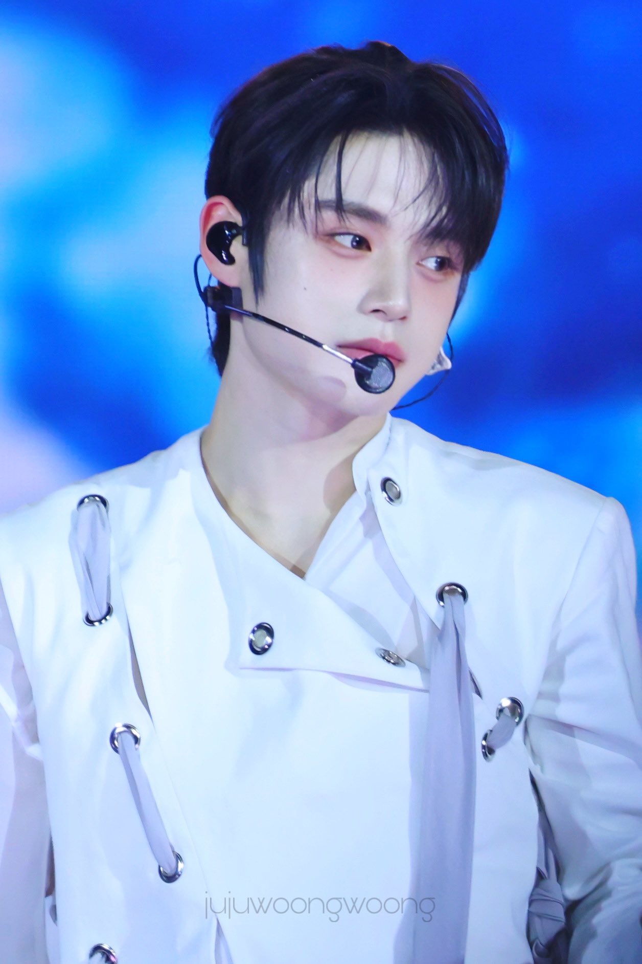 Latest photo of Kim Jiwoong (ZEROBASEONE)