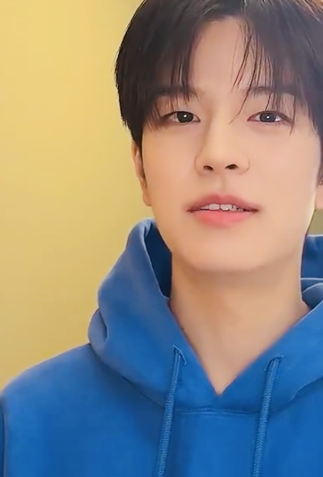 Latest photo of Seungmin (Stray Kids)