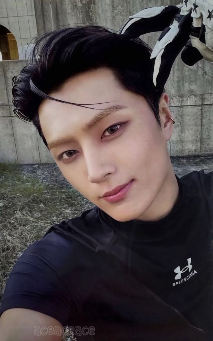 Recent activity shot of Jay (ENHYPEN)