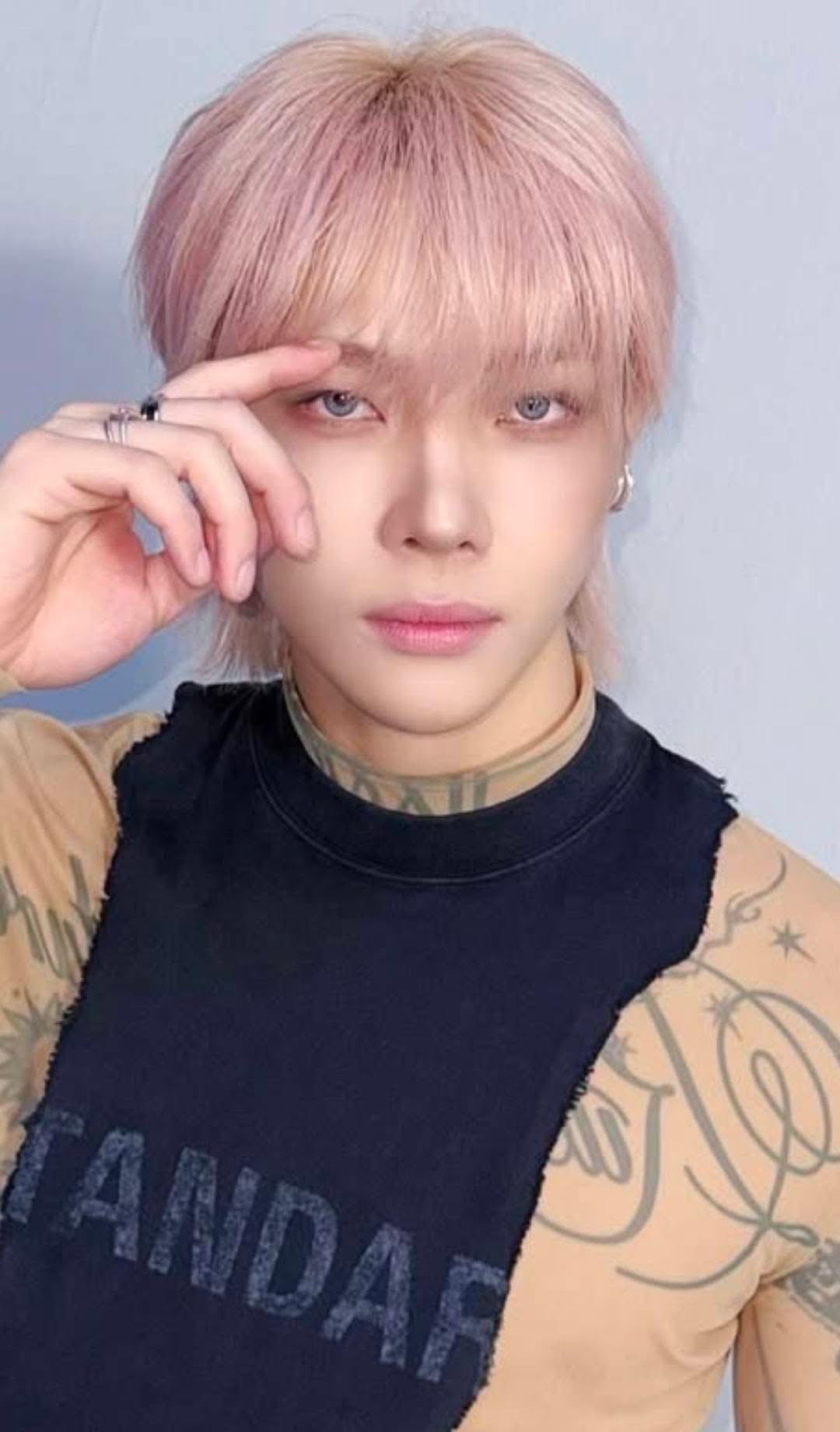 Momen yang diabadikan oleh penggemar Nicholas (&TEAM)