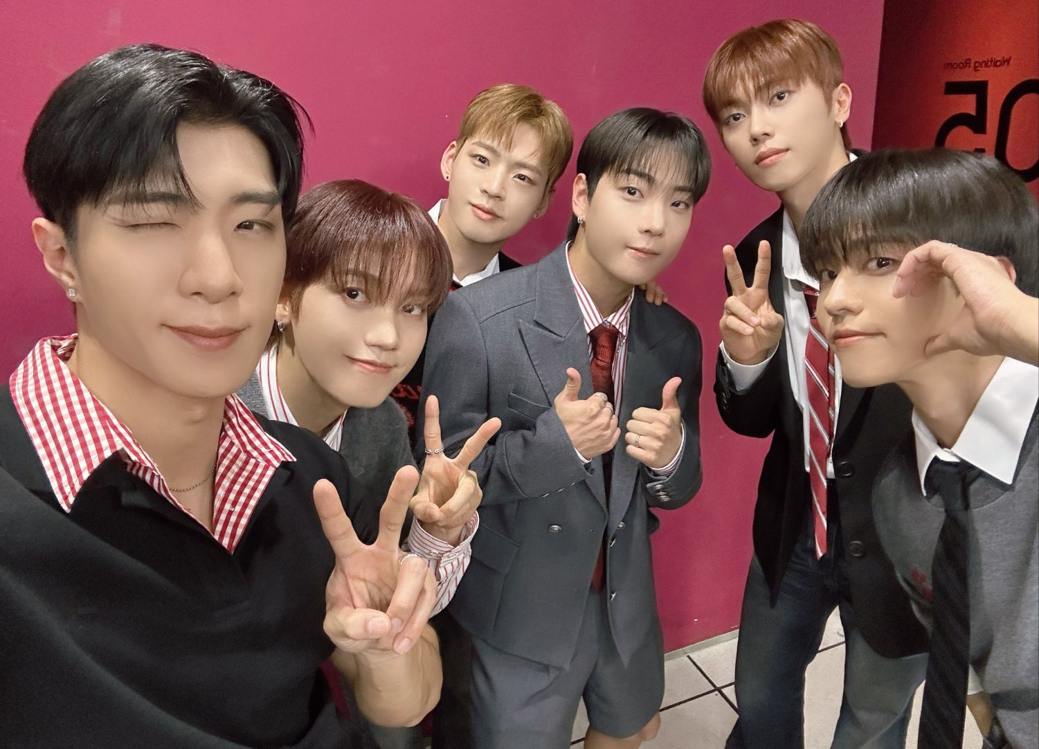 온앤오프의 비하인드 컷