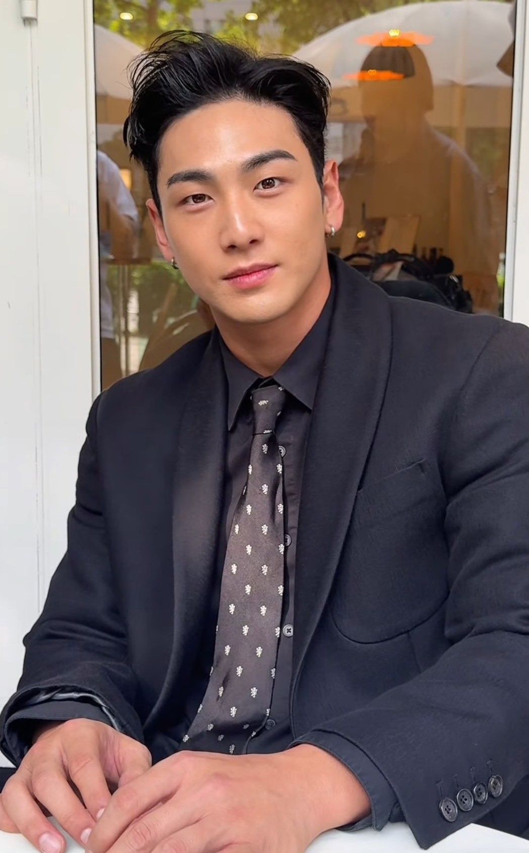 A moment captured by Baekho's fan