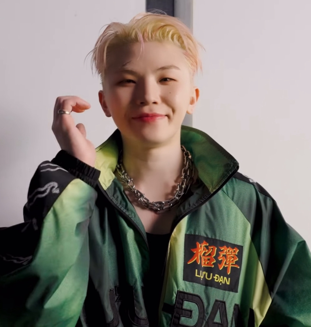 Momen yang diabadikan oleh penggemar Woozi (SEVENTEEN)