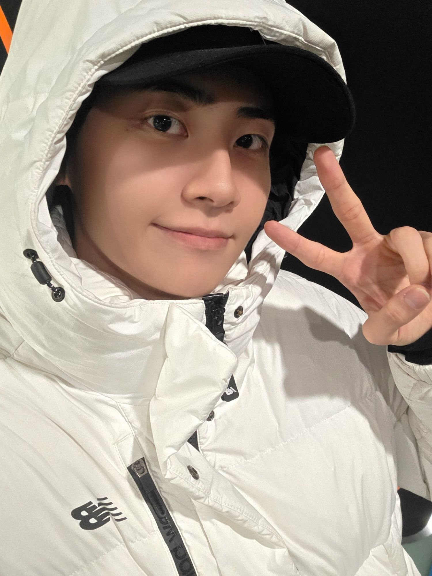 A moment captured by Lee Jinhyuk's fan