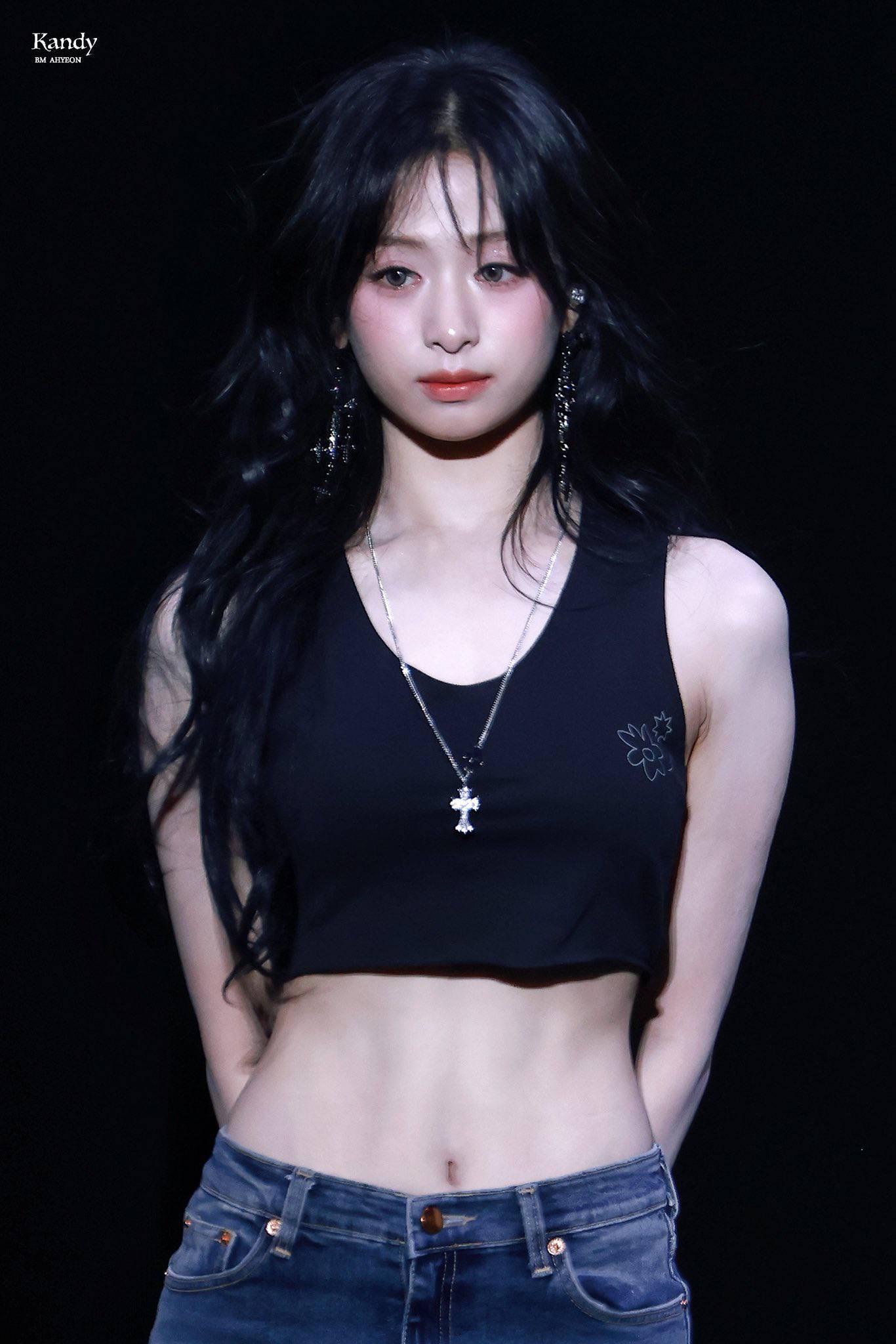 雅譞 (BABYMONSTER)的幕后花絮