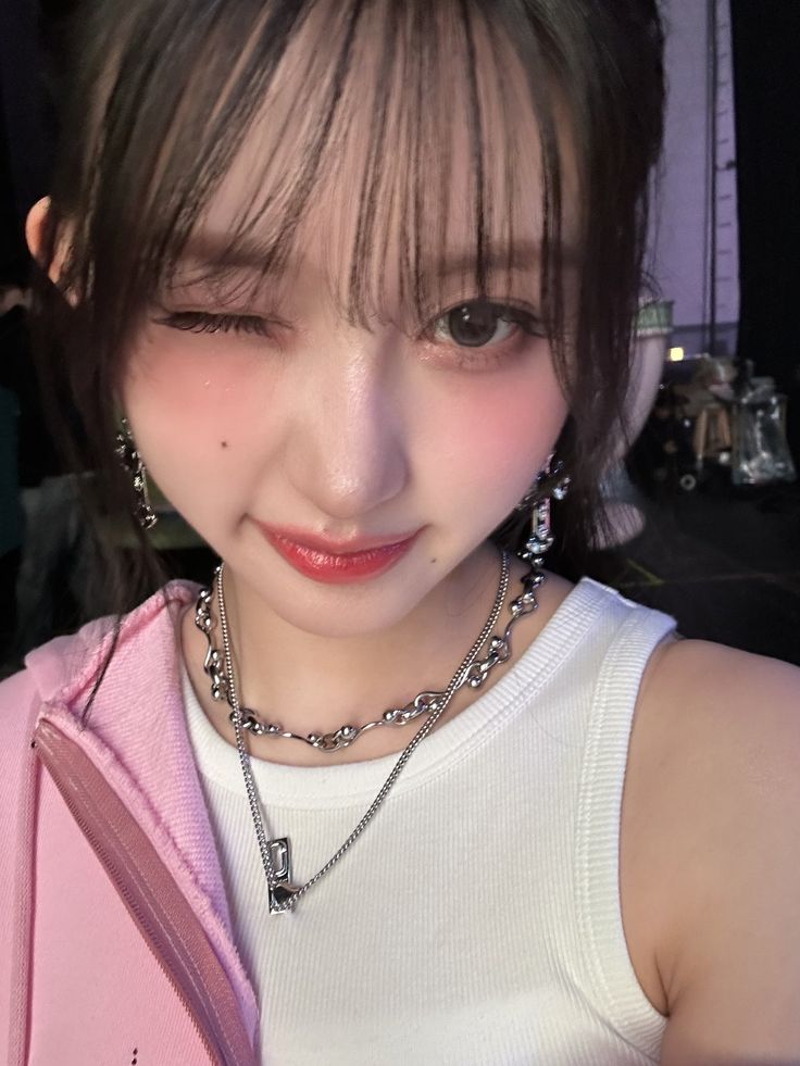 Recent activity shot of Gaeul (IVE)