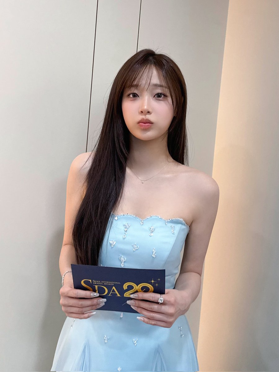 Recent activity shot of Chuu
