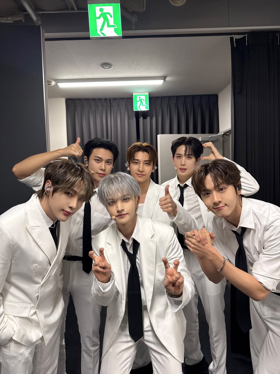 A moment captured by BAE173's fan