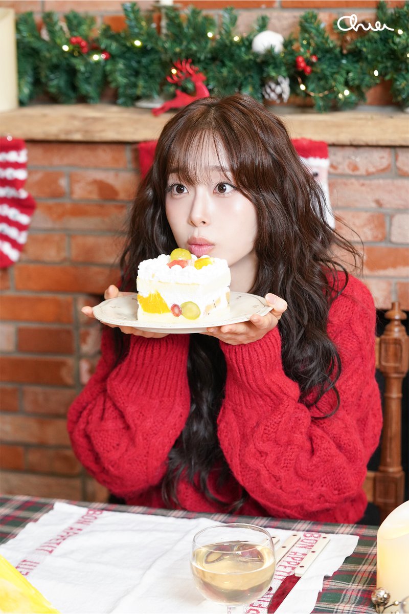 Latest photo of Chuu