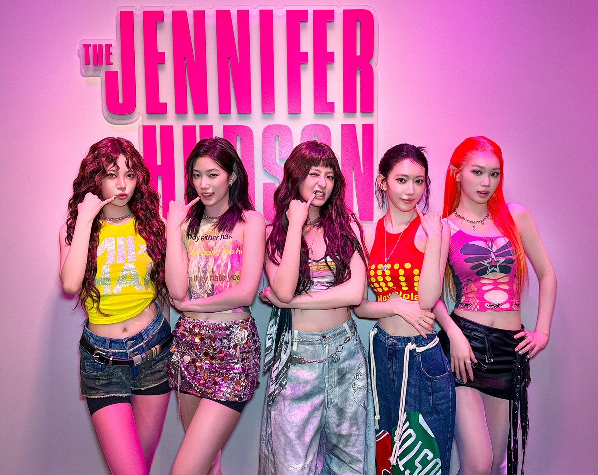 Latest photo of LE SSERAFIM