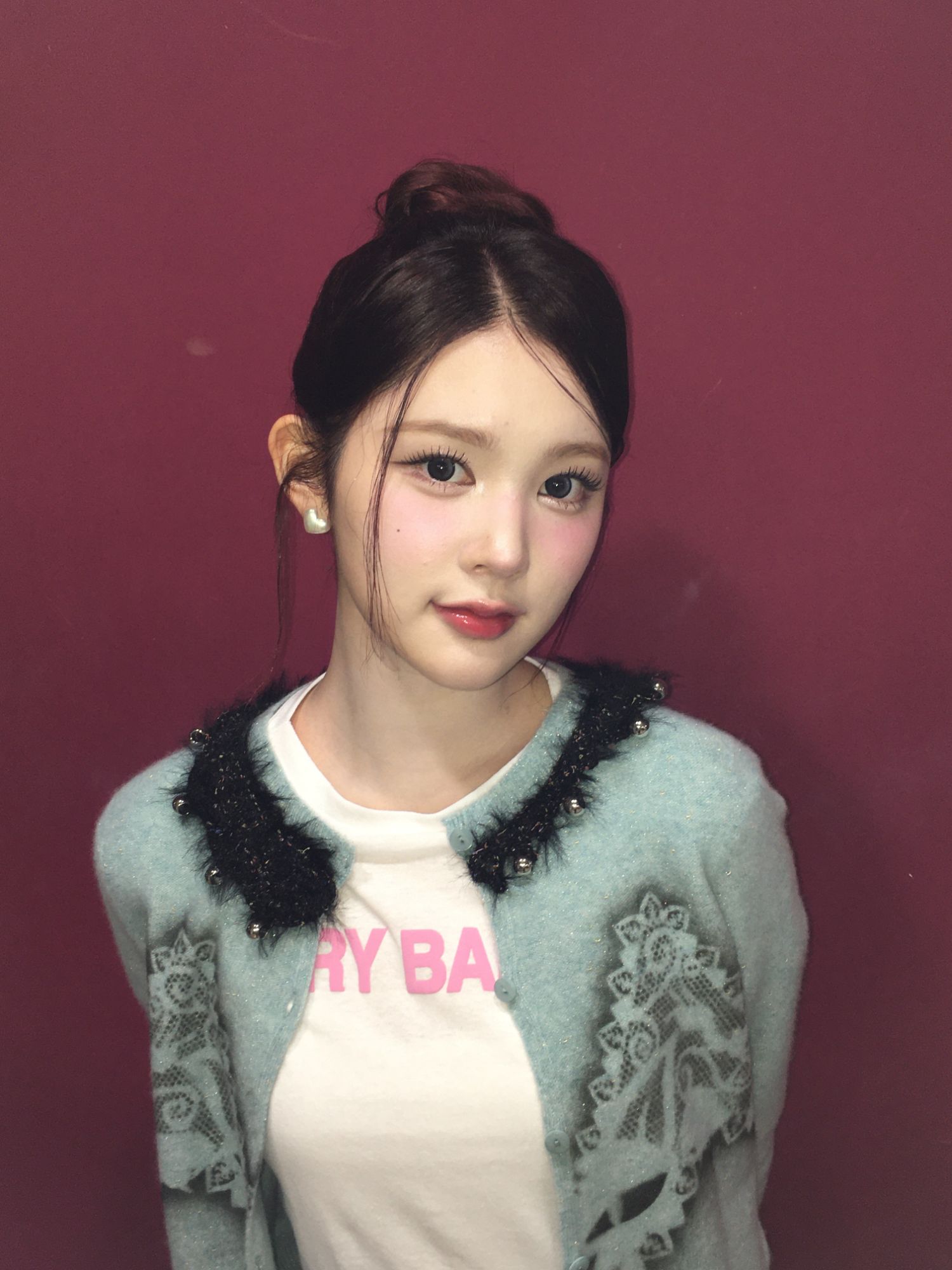 A moment captured by A-na (Hearts2Hearts)'s fan