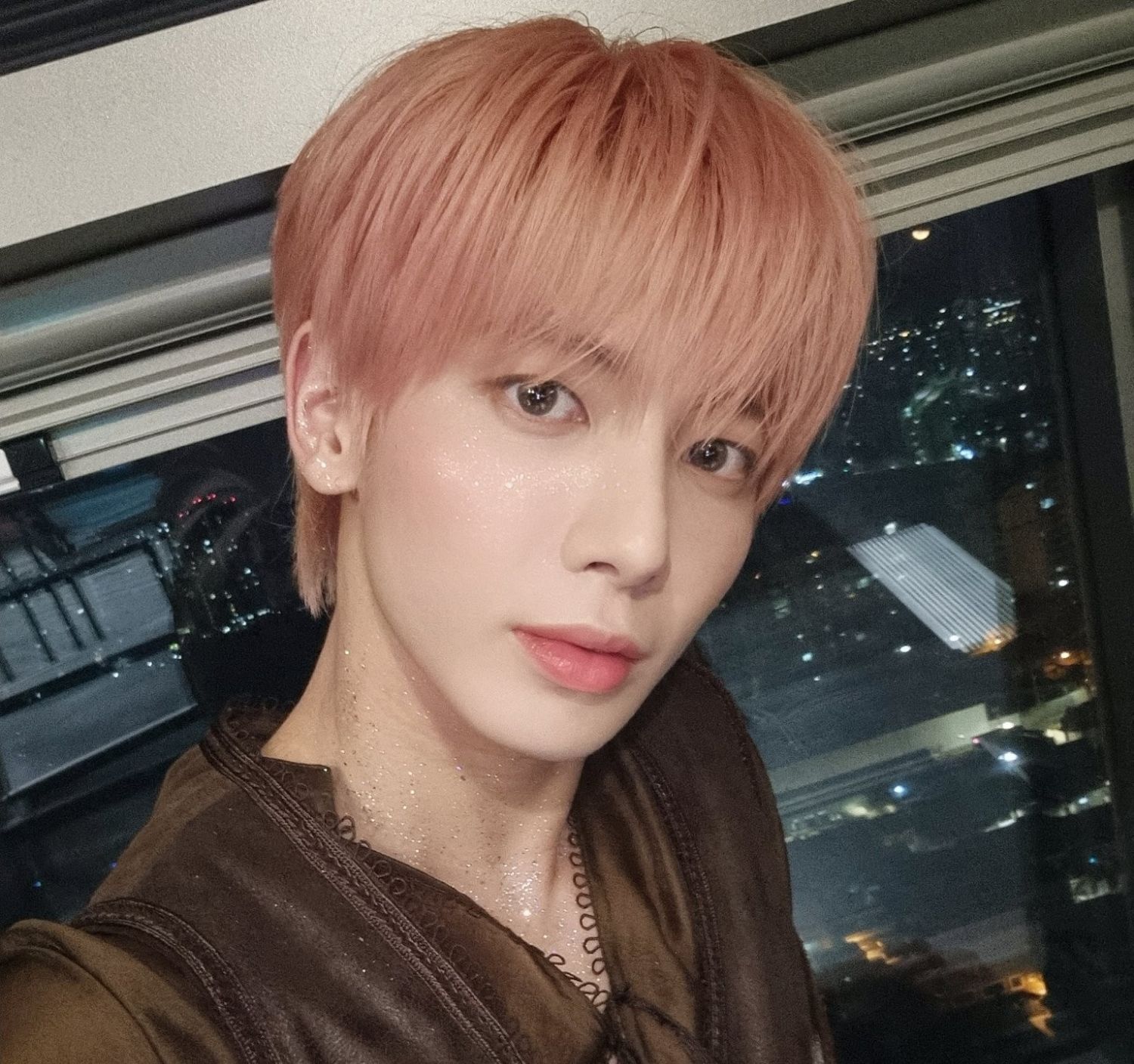 テヒョン (TOMORROW X TOGETHER)の舞台裏ショット