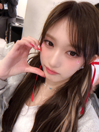 Recent activity shot of Leeseo (IVE)