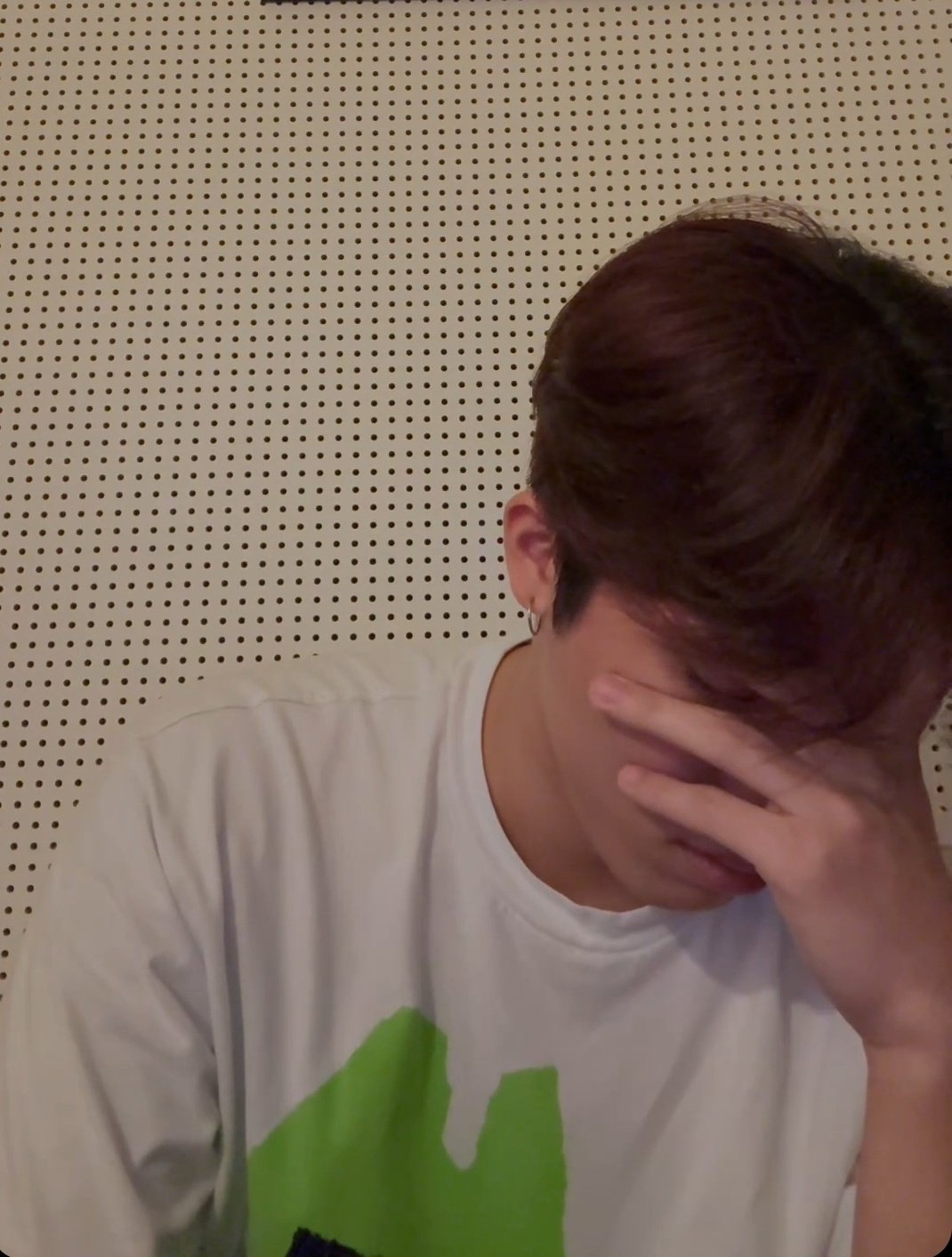 Behind-the-scenes cut of Park Jeongwoo (TREASURE)