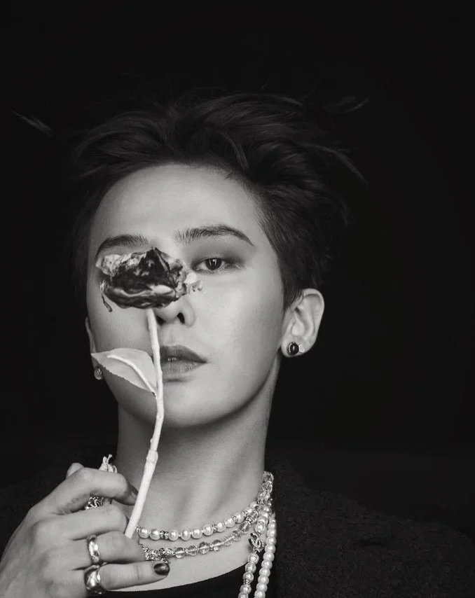 Recent activity shot of G-DRAGON (BIGBANG)