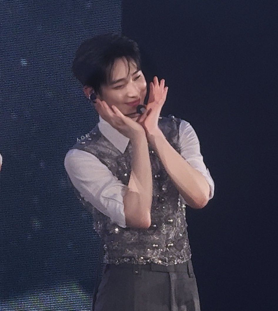 A moment captured by Sunoo (ENHYPEN)'s fan