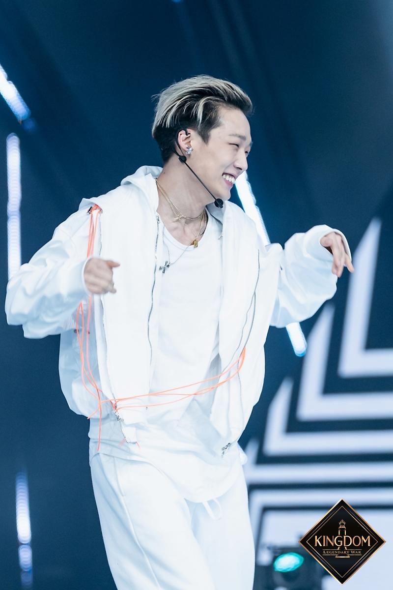 Latest photo of BOBBY (iKON)