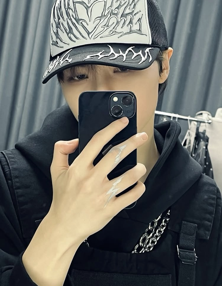 A moment captured by Junghoon (Xikers)'s fan