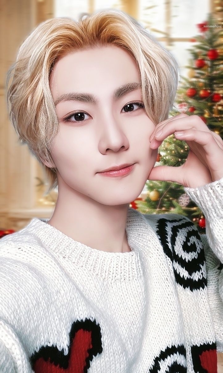 Latest photo of Jungwon (ENHYPEN)