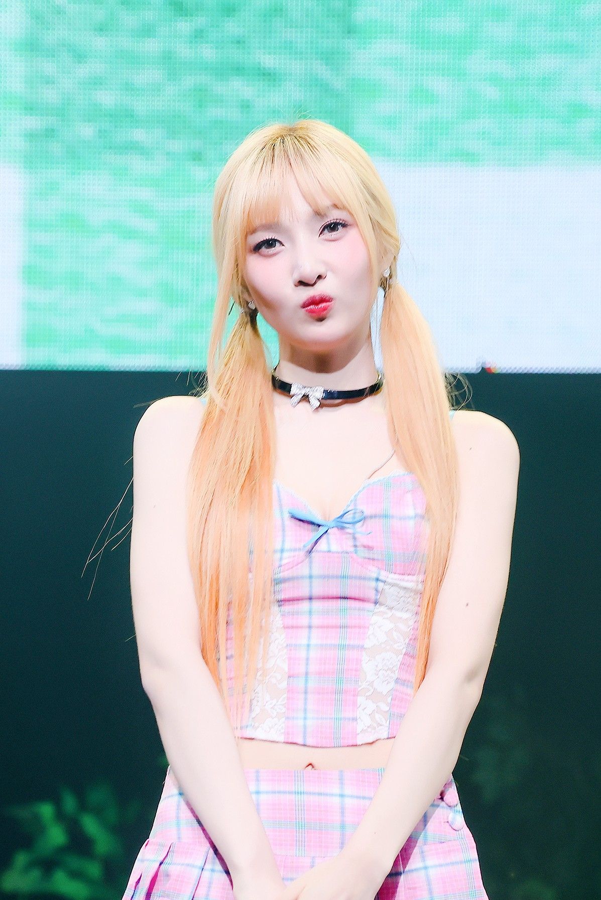A moment captured by Joy (Red Velvet)'s fan
