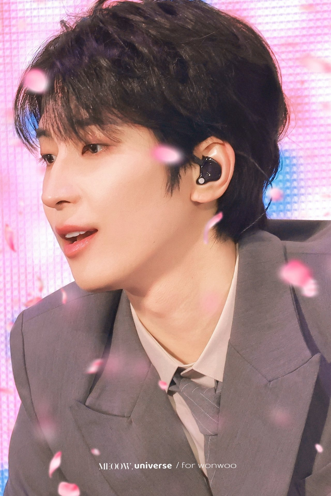 A moment captured by Wonwoo (SEVENTEEN)'s fan