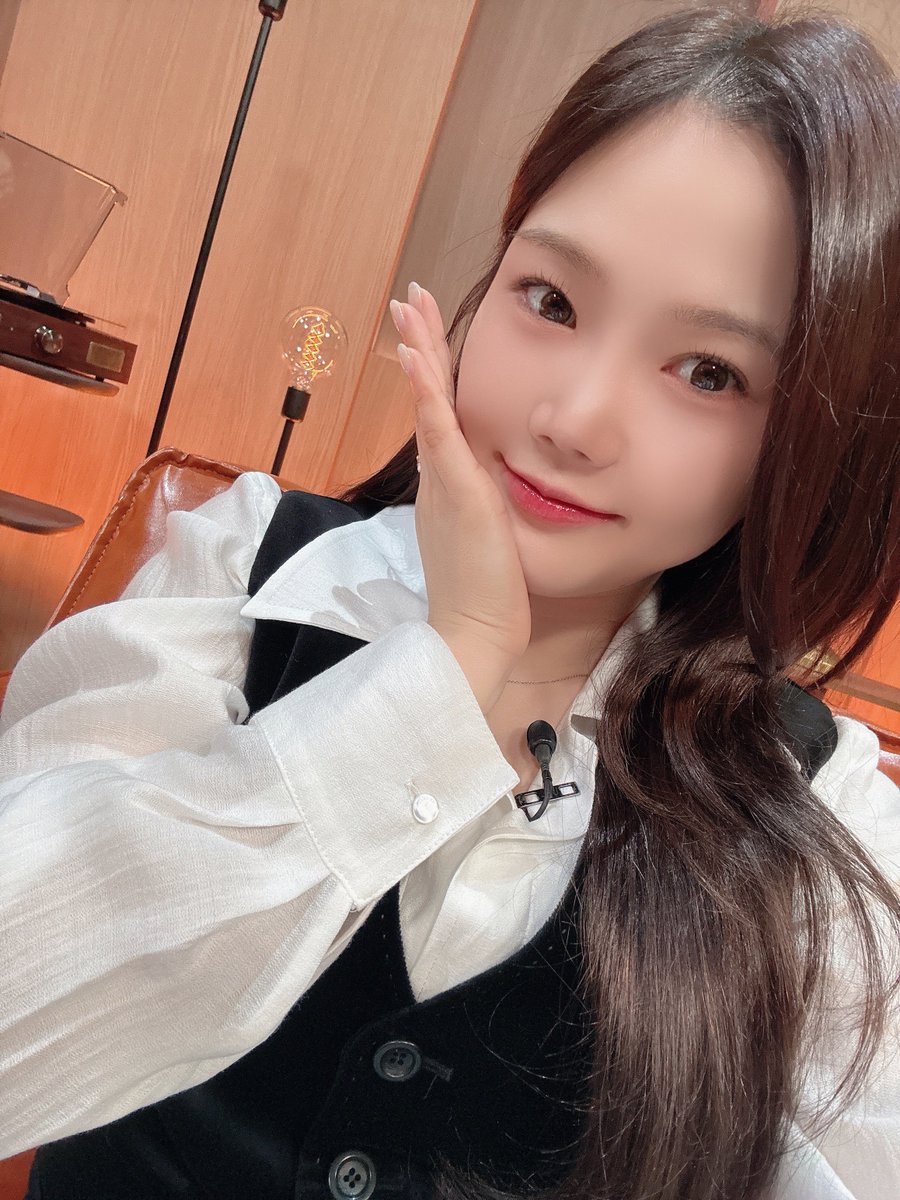 Recent activity shot of OH MY GIRL