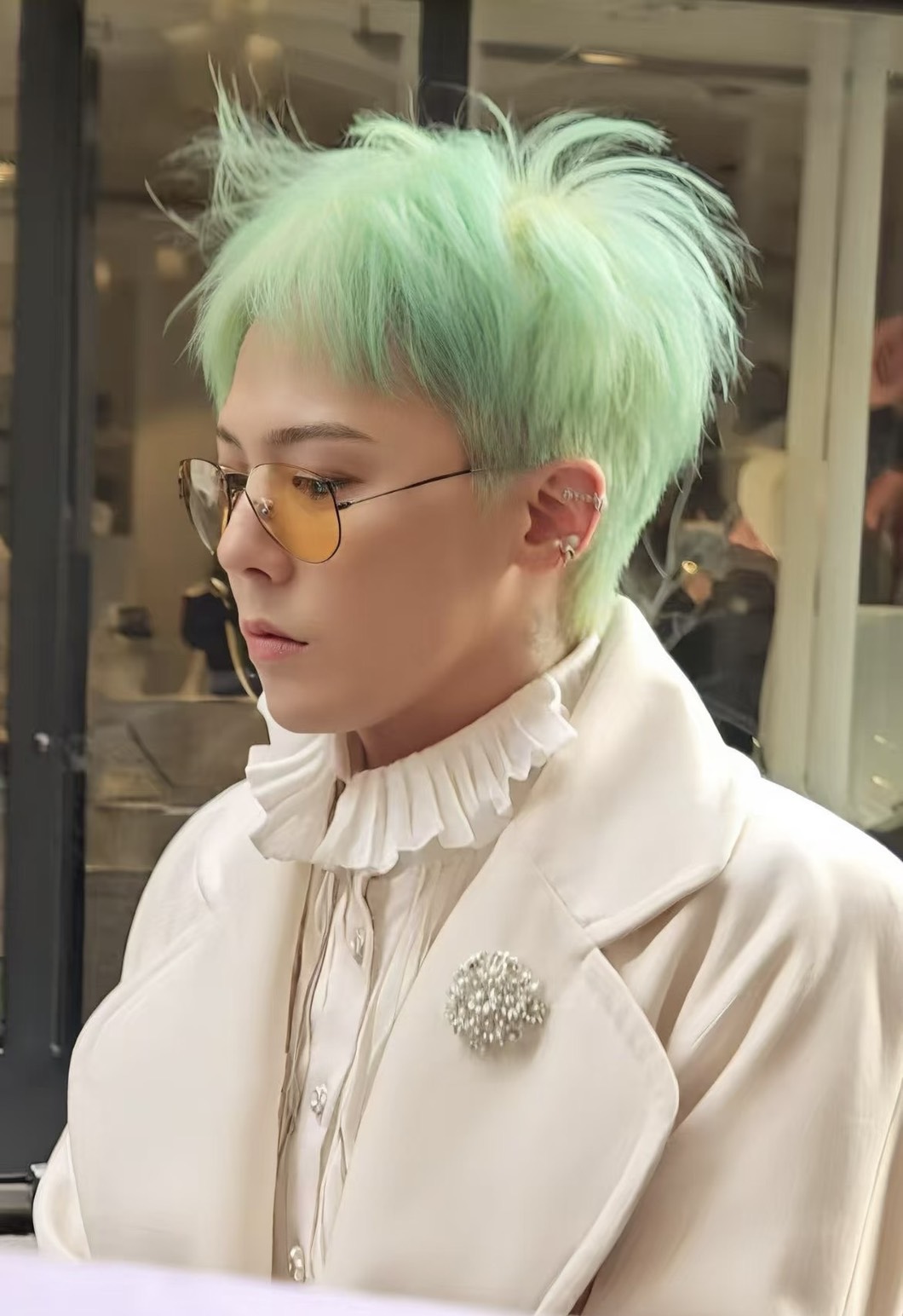 Behind-the-scenes cut of G-DRAGON (BIGBANG)