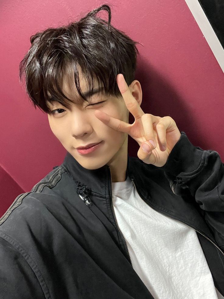 Latest photo of EVNNE