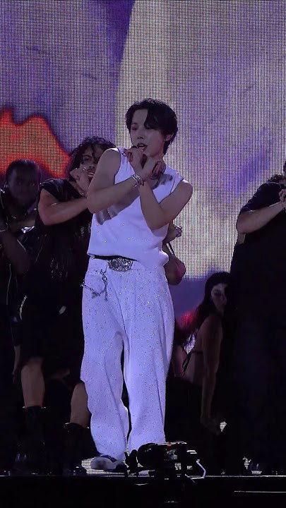 Latest photo of V (BTS)