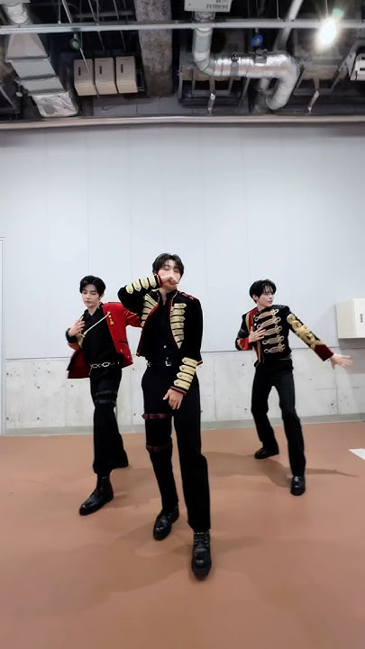 A heartfelt wallpaper shared by Sung Hanbin (ZEROBASEONE)'s fans